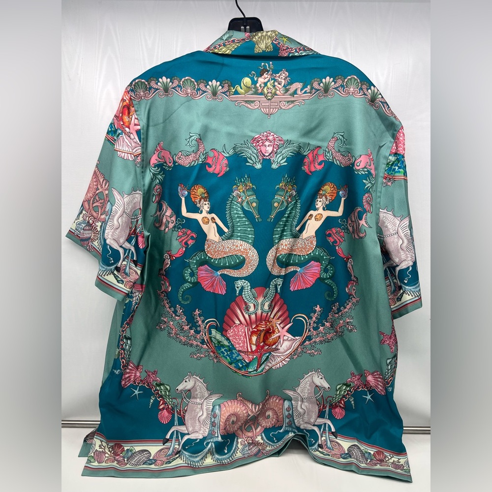 VERSACE
Men's Coral Theater Silk Twill Camp Shirt - Picture 4 of 10